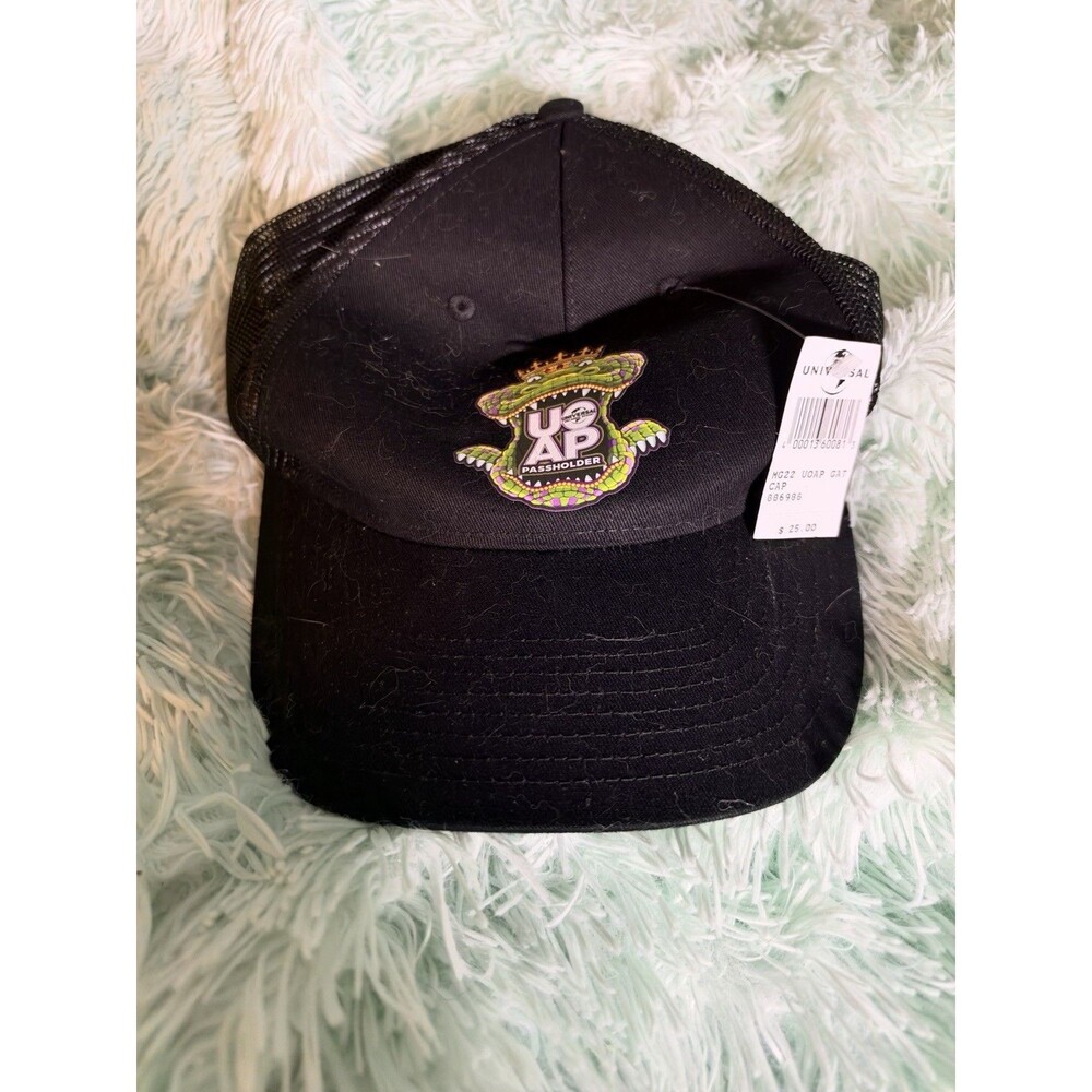 Universal Studios Annual Passholder UOAP King Gator Mardi Gras 2022 Trucker Cap